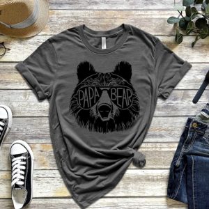 The trendiest Papa Bear shirt Perfect for dad Giftyzy 2