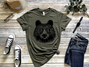 The trendiest Papa Bear shirt Perfect for dad Giftyzy 1 1