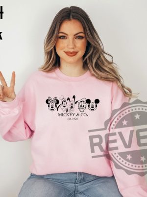 Disney Character Sweatshirt 4 revetee 1