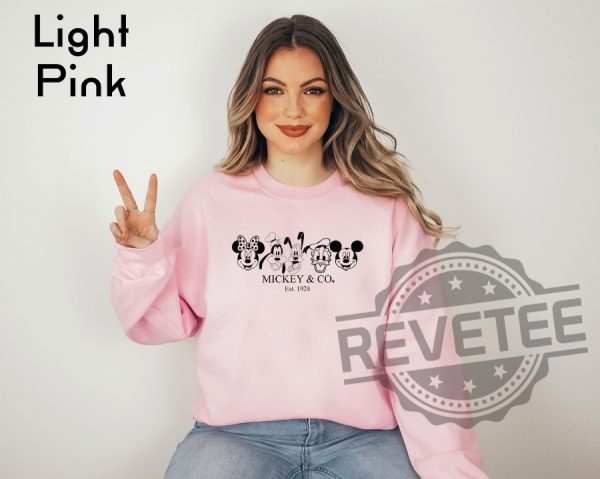 Disney Character Sweatshirt 4 revetee 1