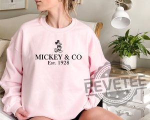 Mickey Co sweatshirt Disney 3 revetee 1