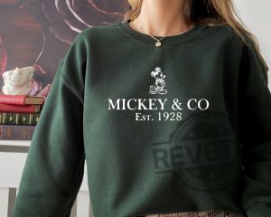 Mickey Co sweatshirt Disney 5 revetee 1