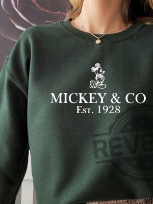 Mickey Co sweatshirt Disney 5 revetee 1