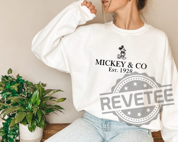 Mickey Co sweatshirt Disney 6 revetee 1