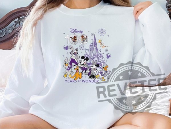 Disney 100 Years of Wonder Sweatshirt 3 revetee 1