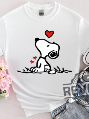 Snoopy Balloon Love Shirt For Mom Dad revetee 2