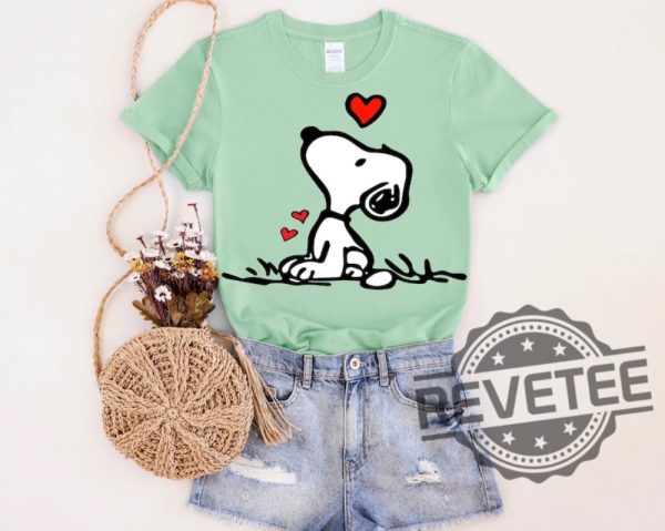 Snoopy Balloon Love Shirt For Mom Dad revetee 3