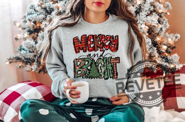 Christmas Mery And Bright Sweatshirt Gift For Women Gift For Men revetee.com 2