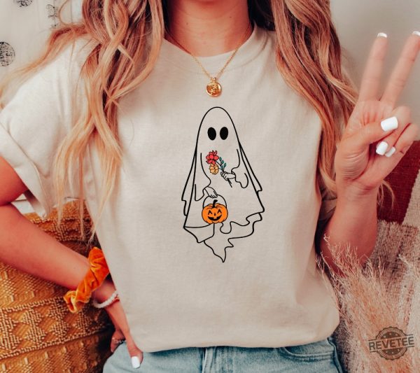 Vintage Halloween Sweatshirt Ghost Halloween Shirt For Women Fall Shirt revetee.com 1