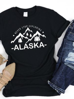 Alaska Shirt Gift From Alaska Best Gift Unique Hoodie Long Sleeve Sweatshirt Mug revetee.com 3