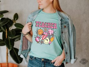 Retro Teacher Life Shirt Teacher Appreciation Shirt Gift For Teacher Best Hoodie Mug revetee.com 1