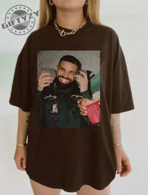 Drake Rapper Tour Graphic Vintage Tshirt Hoodie Sweatshirt Mug giftyzy.com 2