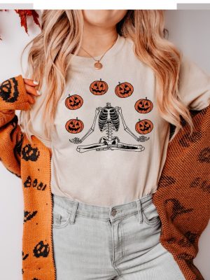 Pumpkin Halloween Hoodie Sweatshirt Skeleton Halloween Pumpkin Unisex Shirt revetee.com 3