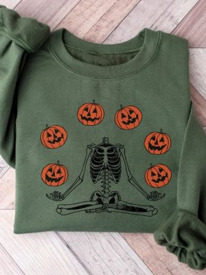 Pumpkin Halloween Hoodie Sweatshirt Skeleton Halloween Pumpkin Unisex Shirt revetee.com 4