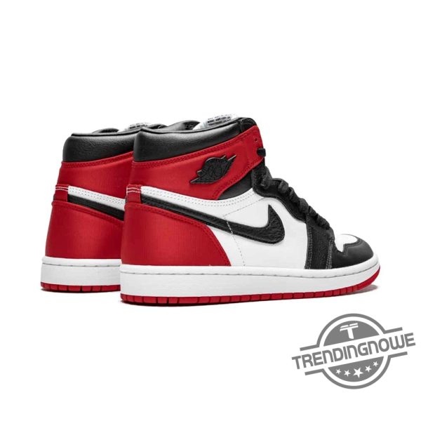 Wmns Air Jordan 1 Retro High Satin Black Toe trendingnowe.com 5