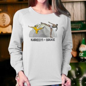 Boxing Shirt Rash Guard Women Vintage Graphic Tees Retro T Shirts Trending Shirts For Men Kareem Vs Bruce Lee Shirt revetee.com 3