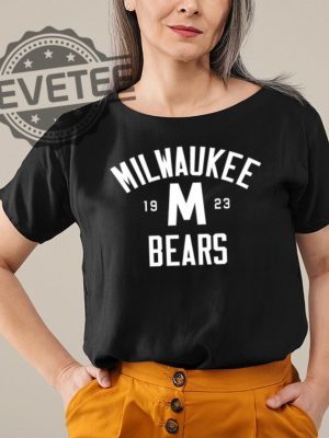 Milwaukee Bears Shirt Milwaukee Bears Apparel Milwaukee Bears Baseball Shirt Milwaukee Bears Sweatshirt revetee.com 2