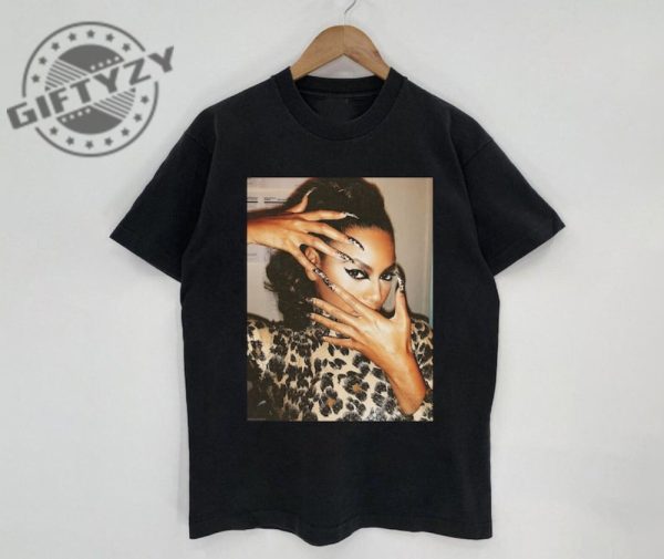 Beyonce Aesthetic Black Beyonce Renaissance Tour 2023 Music Rnb Singer Hiphop Rapper Shirt Apparel giftyzy.com 1