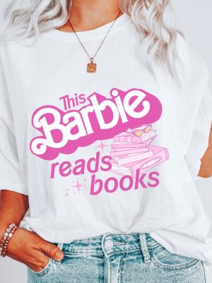 Barbie Tshirt Barbie Shirt Bookish Barbie Tee Barbie Reading Shirt Barbie Movie Book Cute Shirt Barbenheimer T Shirt Barbiheimer Barbinhimer Barbie Heimer New revetee.com 2