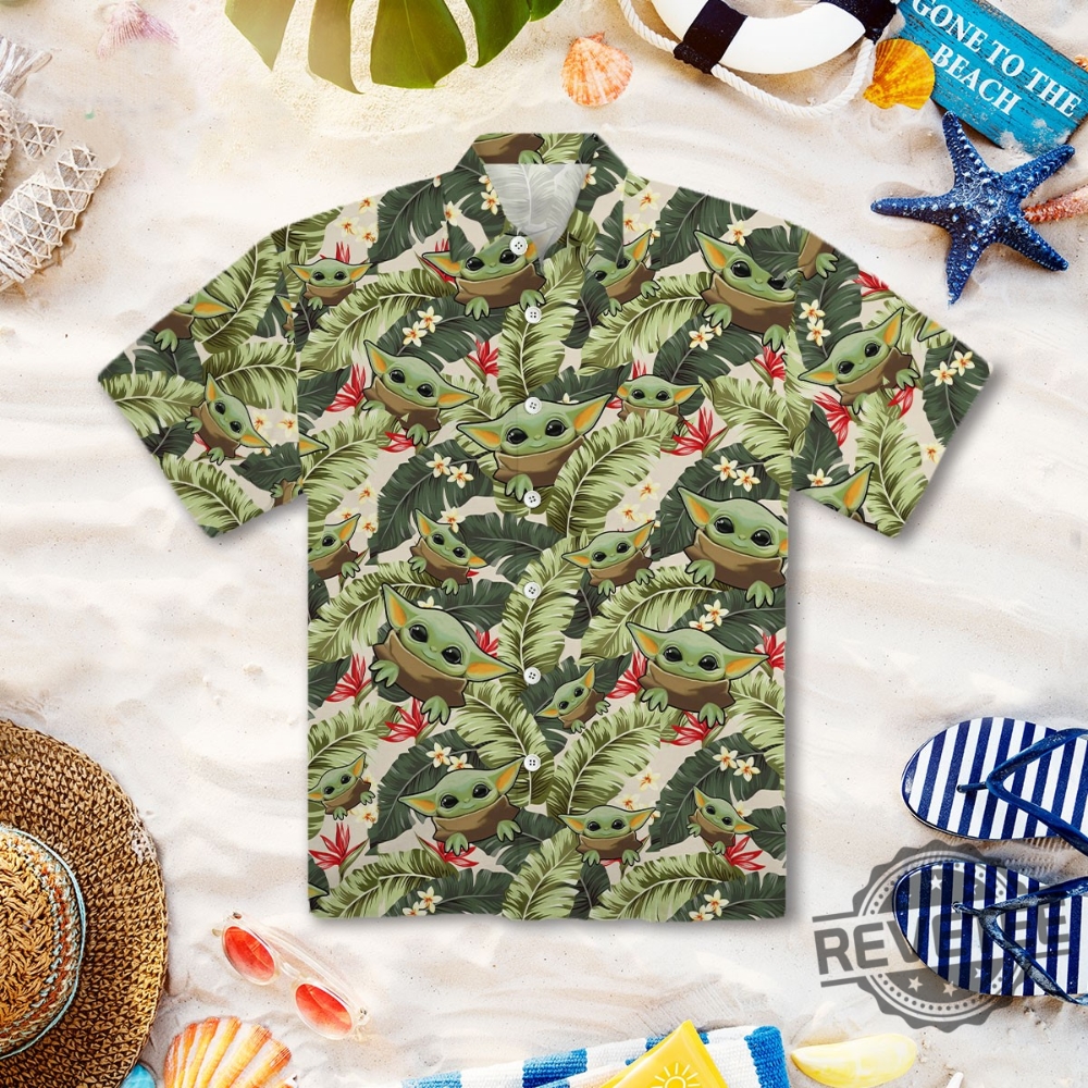 New York Yankees Baby Yoda Star Wars Christmas Pattern Short Sleeve Button  Shirt - The Clothes You'll Ever Need