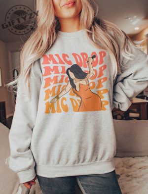 Mic Drop Cardi B Throw Microphone At Fan Shirt Cardi B Rapper Fan Made Hoodie Trending Concert Tee giftyzy.com 5