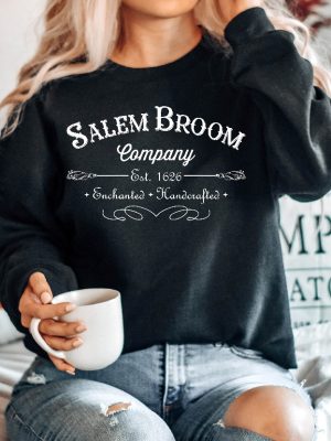 Salem Massachusetts Sweatshirt Salem Broom Company Hocus Pocus Shirt Sanderson Witches Sweatshirt Retro Halloween Shirt Fall Shirt Halloweentown Shirt New revetee.com 6