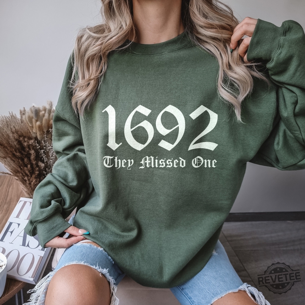 Salem 1692 They Missed One Crewneck Sweatshirt Retro Salem Massachusetts Halloween Crewneck Vintage Witches Shirt