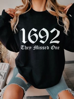 Salem 1692 They Missed One Crewneck Sweatshirt Retro Salem Massachusetts Halloween Crewneck Vintage Witches Shirt revetee.com 3