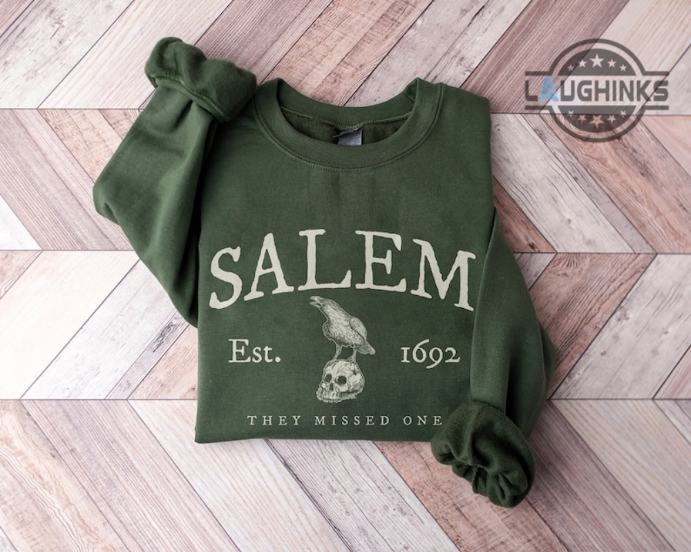 White Label Mfg Salem Witches - Massachusetts - Vintage Defunct Baseball Teams - Unisex T-Shirt Black / 3XL