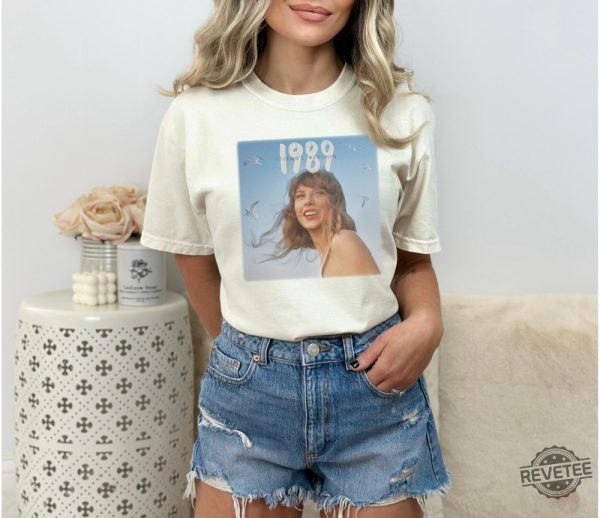 1989 Taylors Version Tshirt Taylor Swiftees Merch 1989 Era Shirt 1989 Album Swiftie 1989 Taylors Version Tee Swifties 1989 Taylors Version Track List Shirt Taylor Swift 1989 New revetee.com 2