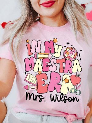 Maestra Shirt My Maestra Era Shirt Spanish Teacher Sweatshirt Bilingual Teacher Personalized Maestra Shirt Dual Language Maestra Gift New revetee.com 4