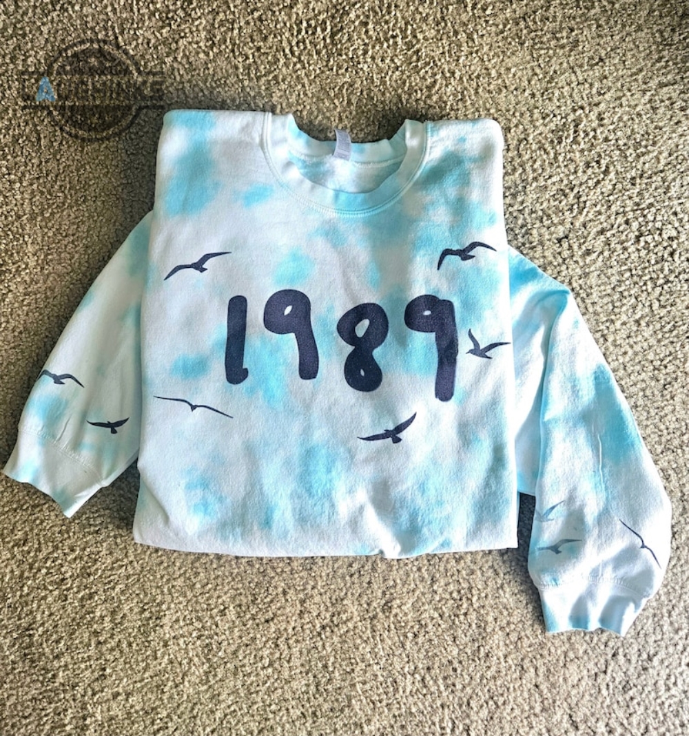 1989 Crewneck All Over Printed Sweatshirt 1989 Seagull Sweatshirt Taylor Swift 1989 Merch 1989 Hoodie Taylor Swift Us Store Taylor Swift Uk 1989 Sweatshirt Seagull