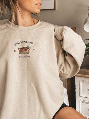 Stars Hollow Connecticut Shirt 1779 Hoodie Aesthetic Gilmore Girls Sweatshirt Fall Vibes Sweater Autumn Tshirt Lukes Diner Sweatshirt Halloweentown Stars Hollow Sweatshirt New revetee.com 4