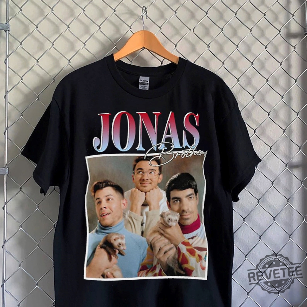 Jonas Brothers Vintage Tee Jonas Brothers Merch Tour I Love Hot Dads Sweatshirt Jonas Brothers Boston Jonas Brothers The Tour Setlist Jonas Brothers The Tour Merch Unique