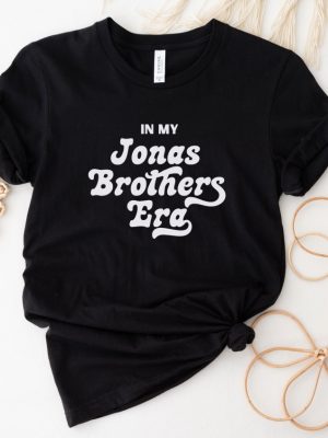 Jonas Brothers Era Retro Merch Jonas Brothers Merch Tour I Love Hot Dads Sweatshirt Jonas Brothers Boston Jonas Brothers The Tour Setlist Jonas Brothers The Tour Merch Unique revetee.com 4