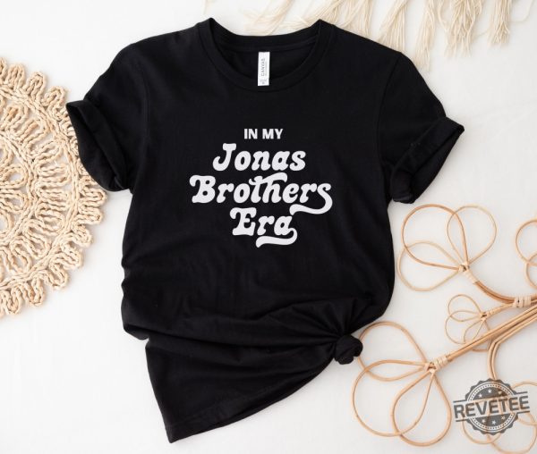 Jonas Brothers Era Retro Merch Jonas Brothers Merch Tour I Love Hot Dads Sweatshirt Jonas Brothers Boston Jonas Brothers The Tour Setlist Jonas Brothers The Tour Merch Unique revetee.com 4