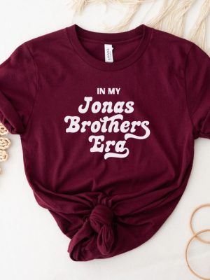 Jonas Brothers Era Retro Merch Jonas Brothers Merch Tour I Love Hot Dads Sweatshirt Jonas Brothers Boston Jonas Brothers The Tour Setlist Jonas Brothers The Tour Merch Unique revetee.com 6