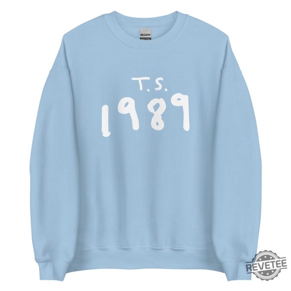 1989 Sweatshirt Light Blue 1989 Crewneck 1989 Taylor Swift Album Cover Taylor Swift 1989 Hoodie Taylor Swift 1989 Cd With Polaroids Shirt 1989 New Album Cover Taylor Swift Damn Season revetee.com 2