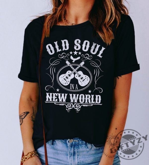 Living In A New World With An Old Soul Shirt Oliver Anthony Rich Men North Of Richmond Retro Distressed Vintage Shirt Hoodie Tee Sweatshirt giftyzy.com 5