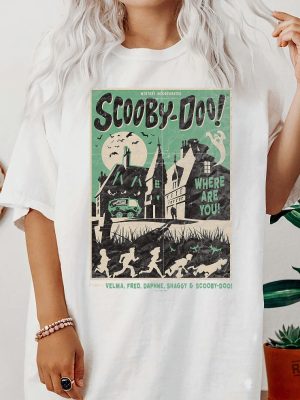 Scoobydoo Mystery Incorporated Scary House Movie Poster Tshirt Family Vacation Ideas Disneyland Family Fight Scoobydoo Where Are You Shirt Shaggy Scoobydoo Shirt Unique revetee.com 2