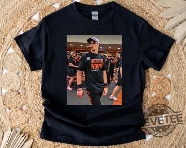 Burrow Smoking Cigar Vintage Black Shirt Cincinnati Bengals Joe Burrow Shirt Joe Burrow Contract 2023 Joe Burrow Eras Tour Shirt Joe Burrow Fashion Images revetee.com 1