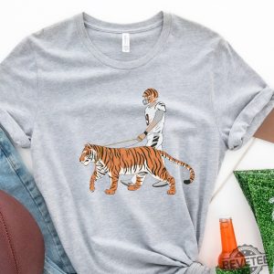 Vintage Joe Burrow Shirt, Football Fan Tee, Joe Burrow Football Shirt -  Cherrycatshop