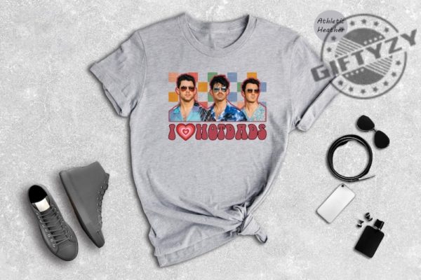 Vintage Jonas Brothers Shirt I Love Hot Dads Tshirt Joe Jonas Homage Hoodie Jonas Retro 90S Sweater Jonas Brother Merch giftyzy.com 4