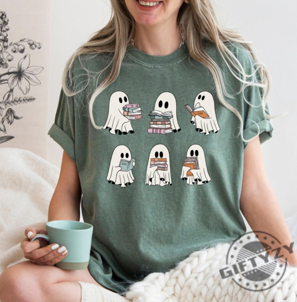 Halloween Retro Ghosts Reading Books Shirt Teacher Librarian Halloween Gift Spooky Season Trendy Shirt Gift Halloween Book Lover