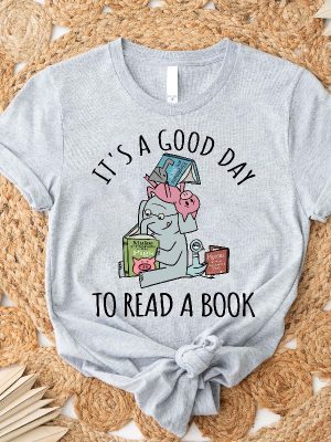 Its A Good Day To Read Shirt Books Shirt Book Lover Literary Bookish Reading Top Librarian Shirt Piggie Elephant Pigeons School Teams revetee.com 2