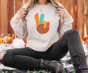 Peace Sign Turkey Shirt Thanksgiving Fall Sweatshirt Funny Autumn Hoodie Cute Fall Tshirt Retro Thanksgiving Turkey Shirt giftyzy 4