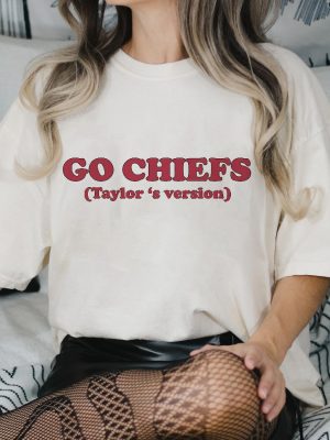 Go Chiefs Taylors Version Shirt Taylor Kansas Shirt In My Kelce Eras Shirt Taylors Version Shirt Retro Chiefs Shirt Red Kingdom Shirt Go Chiefs Hoodie Go Chiefs Sweatshirt revetee 3