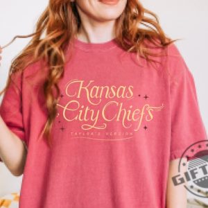 Kansas City Chiefs Taylors Version Shirt Travis And Taylor Tshirt Vintage Football Sweatshirt Subtle Travis Hoodie Unisex Tshirt Nfl Taylors Version Shirt giftyzy 2