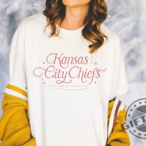 Kansas City Chiefs Taylors Version Shirt Travis And Taylor Tshirt Vintage Football Sweatshirt Subtle Travis Hoodie Unisex Tshirt Nfl Taylors Version Shirt giftyzy 6