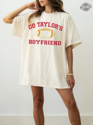 Go Taylors Boyfriend Travis Kelce Shirt Taylor Swiftie Travis Kelce Shirt Kansas City Shirt Kc Football Shirt Go Taylors Boyfriend Shirt Taylor Swift 2048 Unblocked New revetee 4